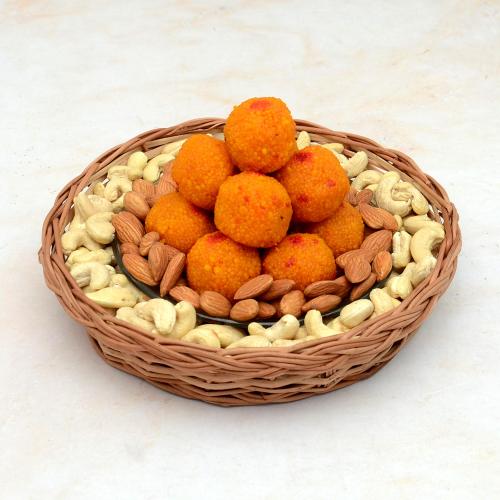 Almond & Kaju With Motichoor Ki Laddu